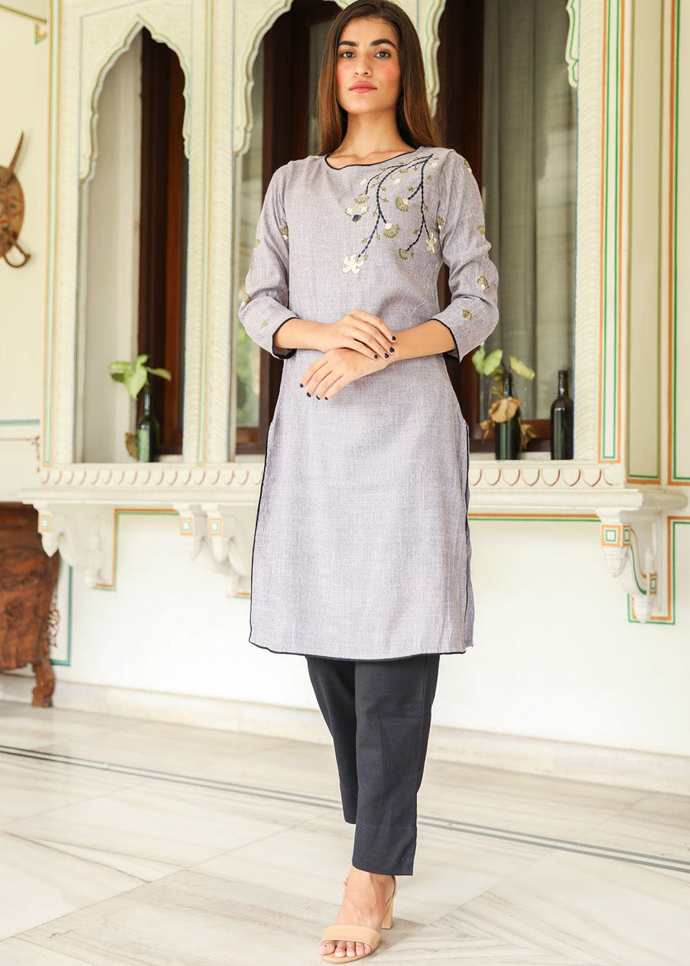 Grey Color Georgette And Crepe Kurti With Bottom