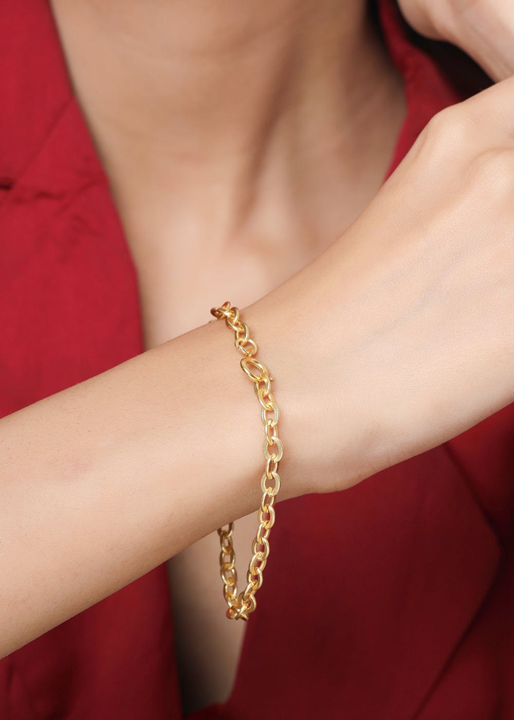 Get Circular Interlocked Design GoldPlated Bracelet at ₹ 800 LBB Shop