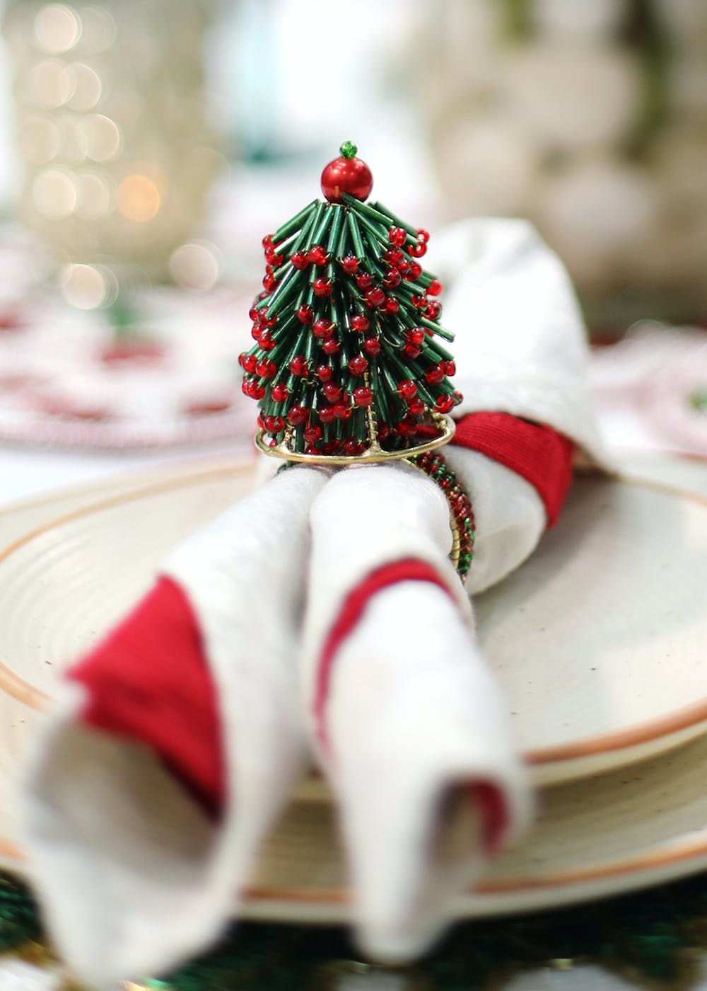 Get India Red Green Tree Napkin Rings - Set of 4 at ₹ 649 | LBB Shop