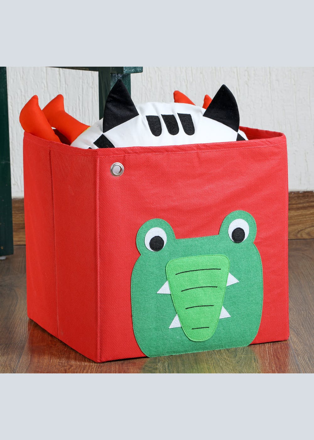 Get Red Crocodile Patch Foldable Storage Cube at ₹ 499 | LBB Shop