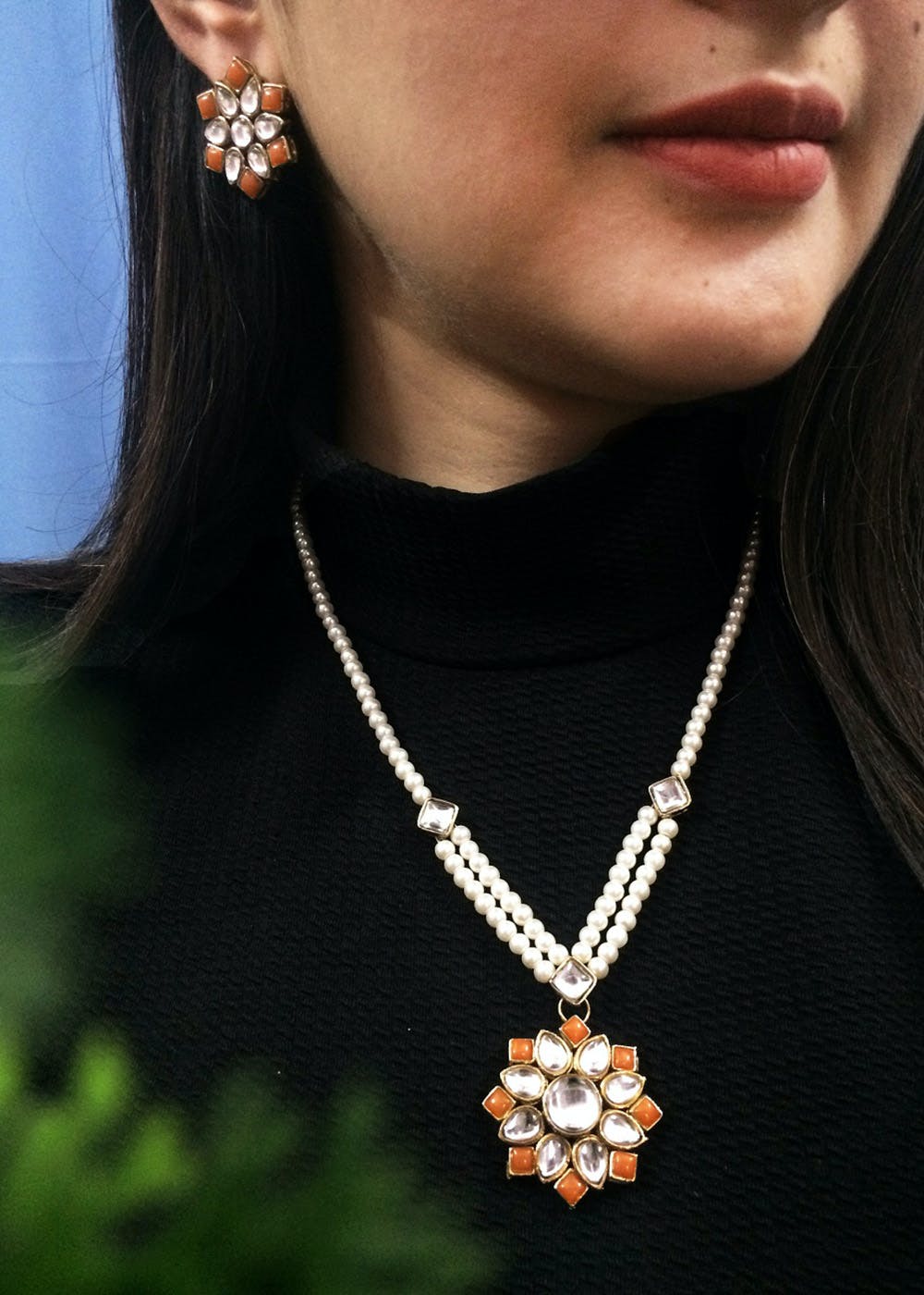 Get Kundan Pendant and Earrings Set Orange at ₹ 1503 LBB Shop