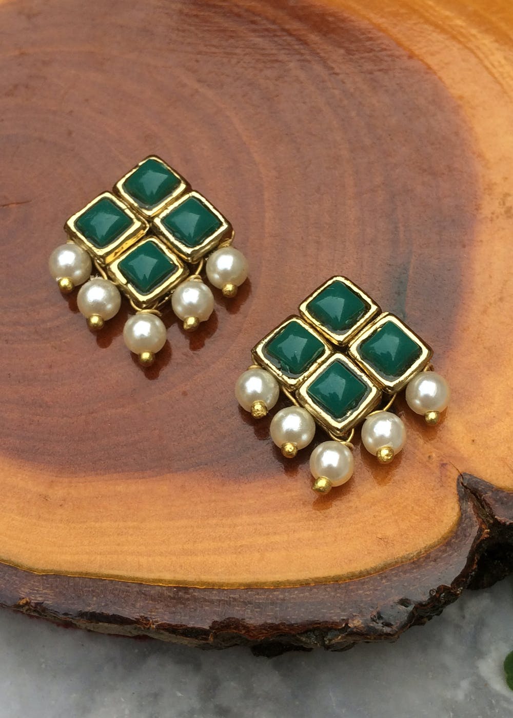 Details 229+ green stone earrings gold best