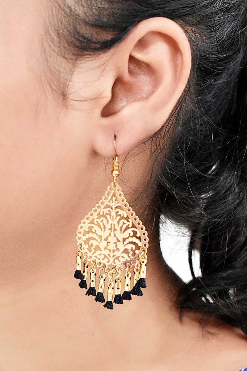 Johar Kamal Handicraft Pearls Necklace with Earrings Jkms_036 | White pearl  necklace, Pearl necklace set, Women's earrings