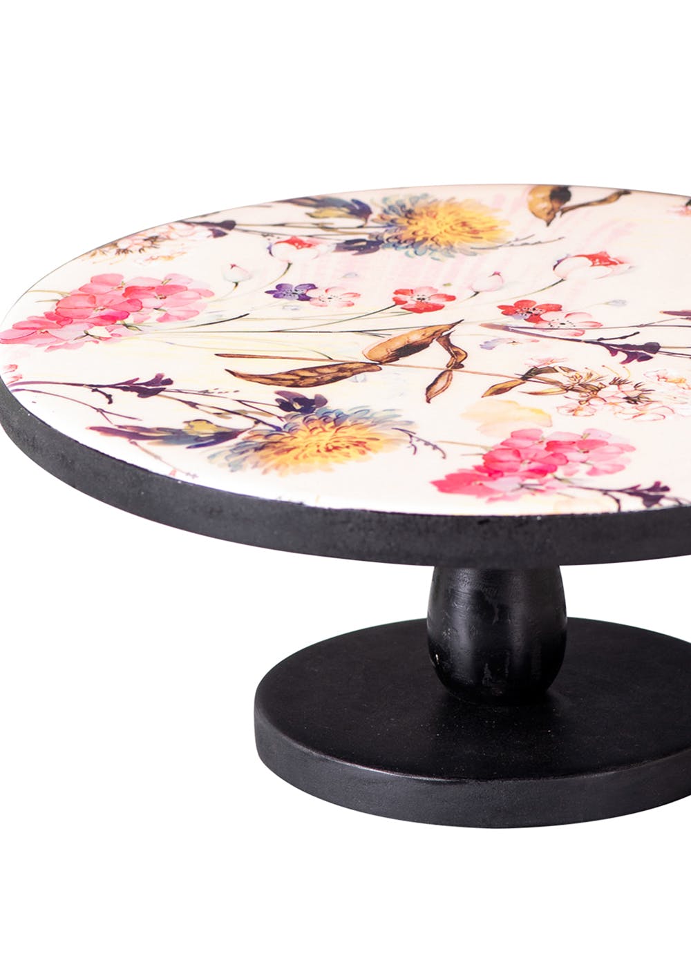 Furniture,Table,Tableware,Dishware,Rectangle,Serveware,Plate,Coffee table,Magenta,Circle