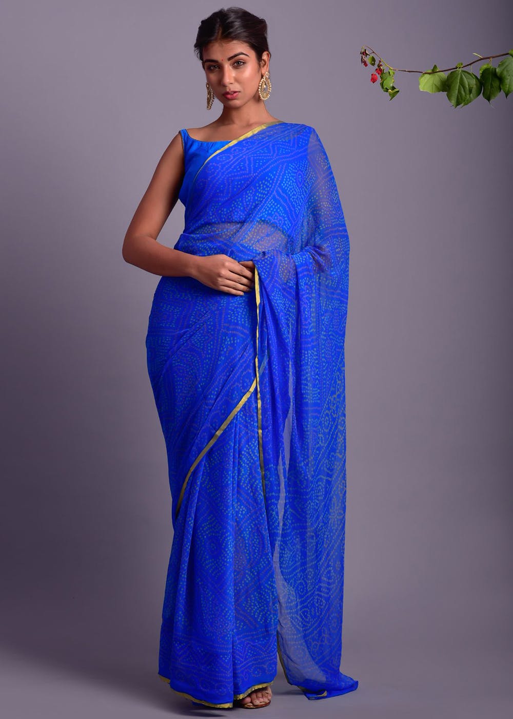 Get Bandhani Printed Chiffon Saree With Gold Trim at ₹ 2800 | LBB Shop