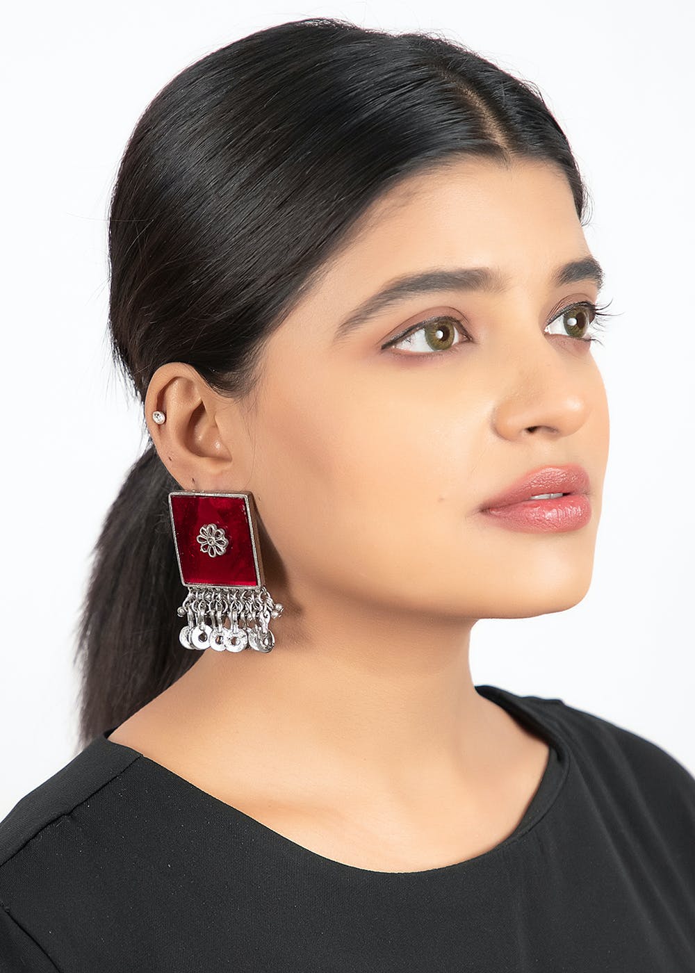 Get Red Square Glasswork Stud Earrings at ₹ 850 LBB Shop