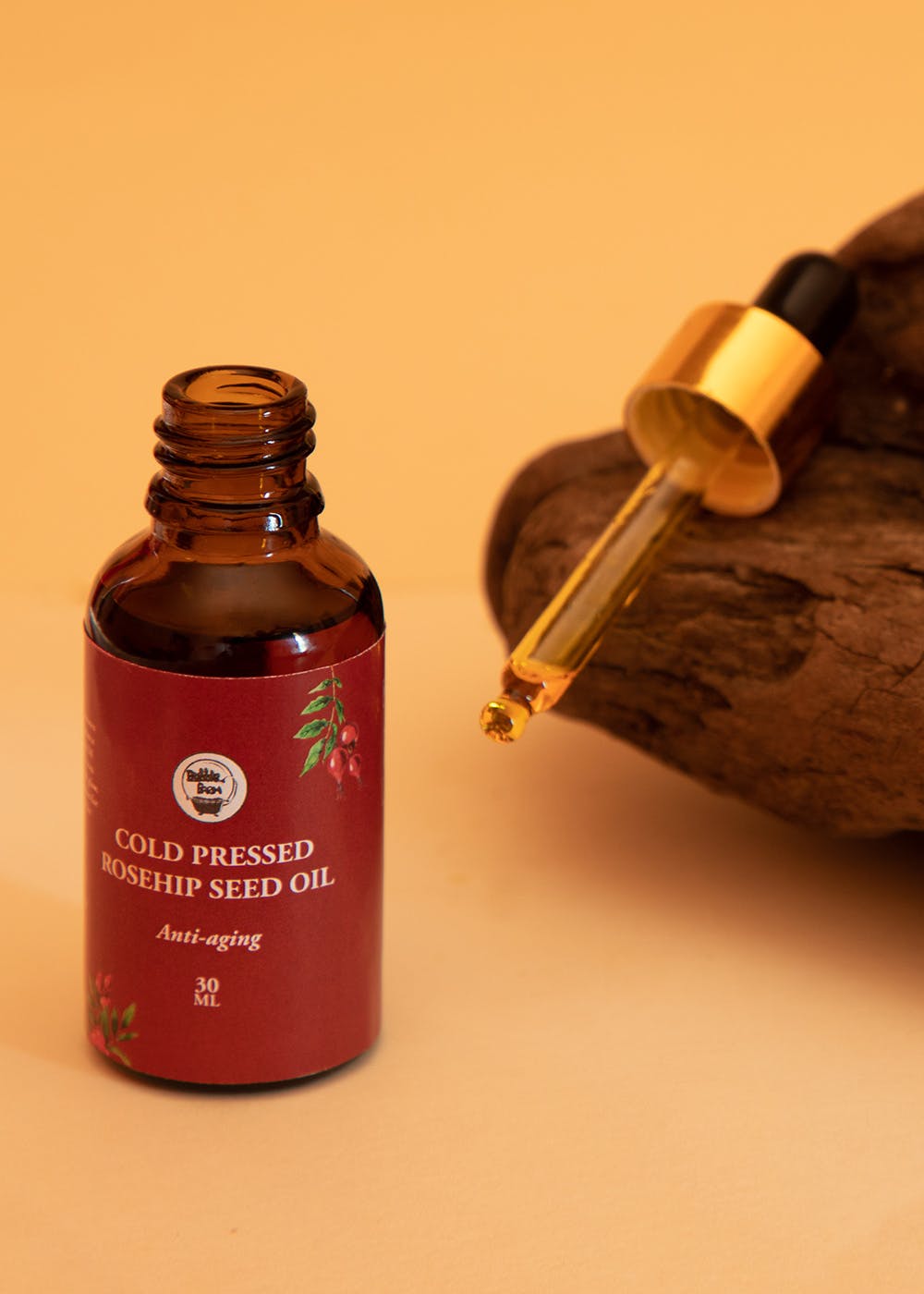 rosehip oil in belly button