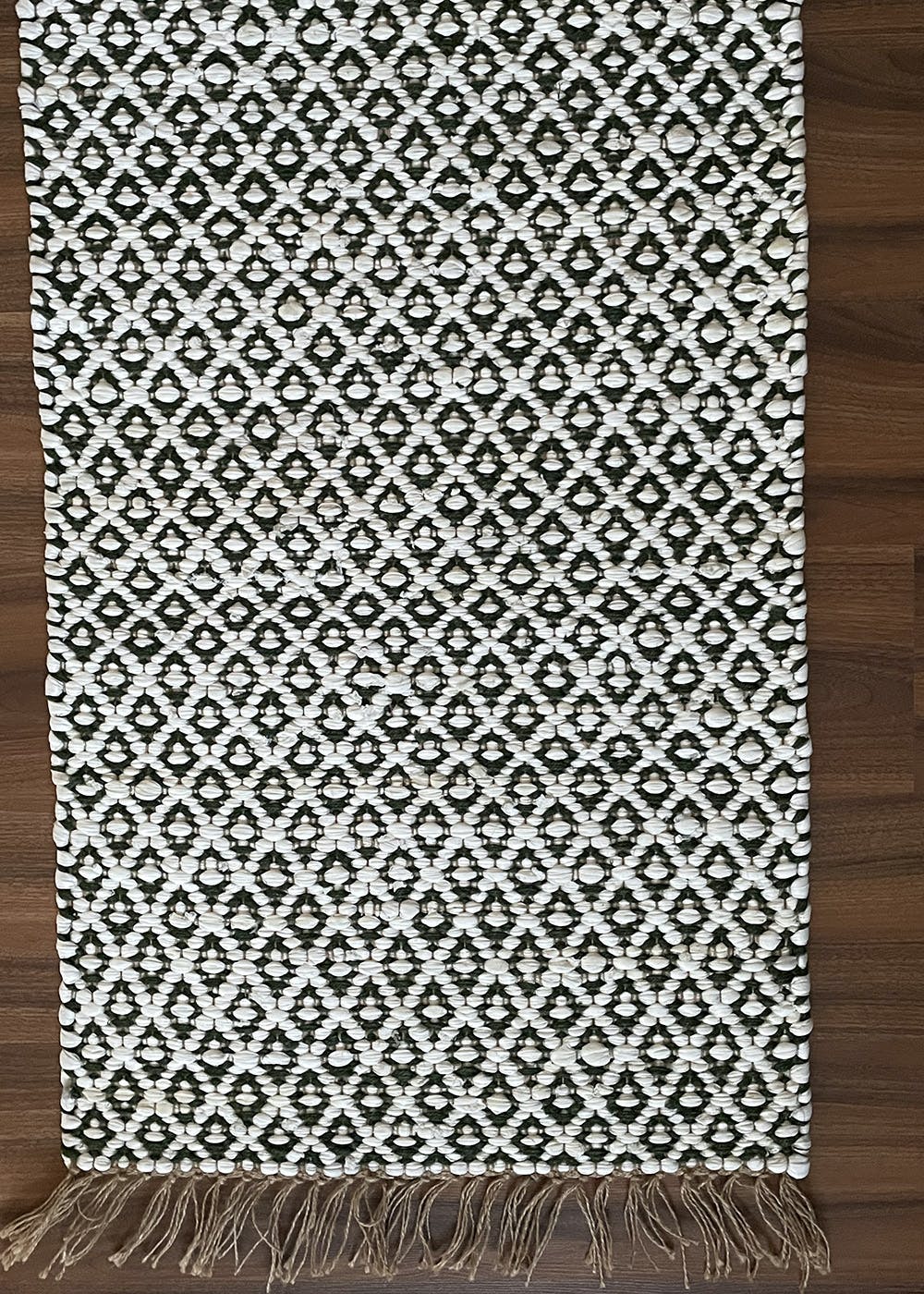 Get Green And White Recyclable Chindi Rag Rug at ₹ 1190 LBB Shop
