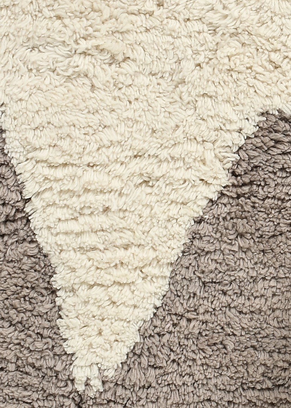 Road surface,Flooring,Asphalt,Wood,Rectangle,Grass,Font,Tints and shades,Pattern,Linens