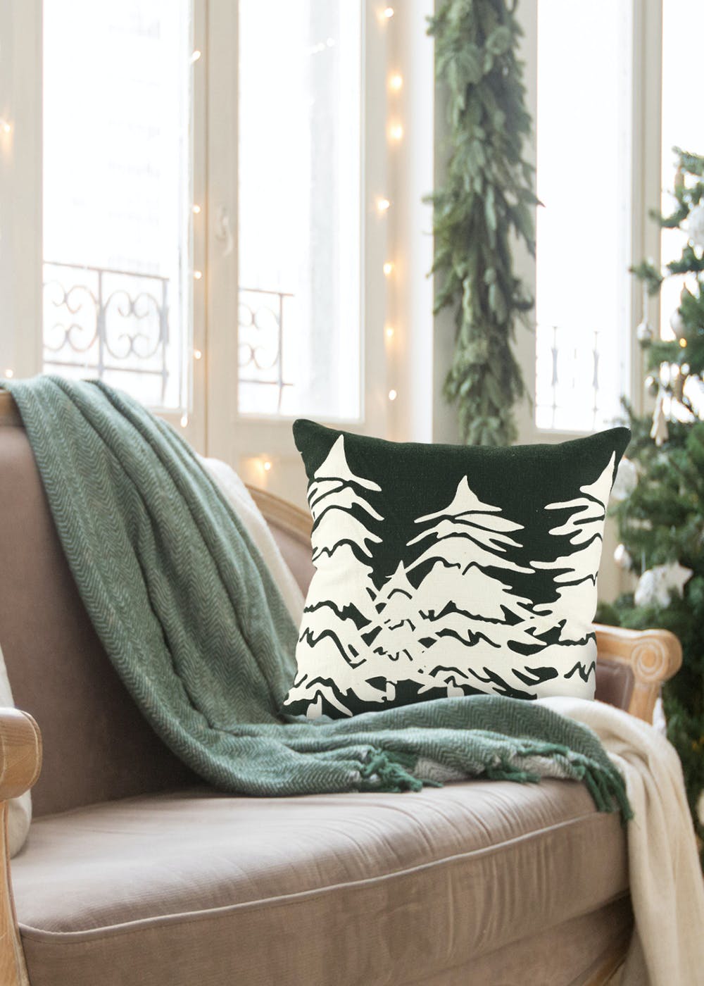 Christmas Tree Printed Cushion Cover with Filler