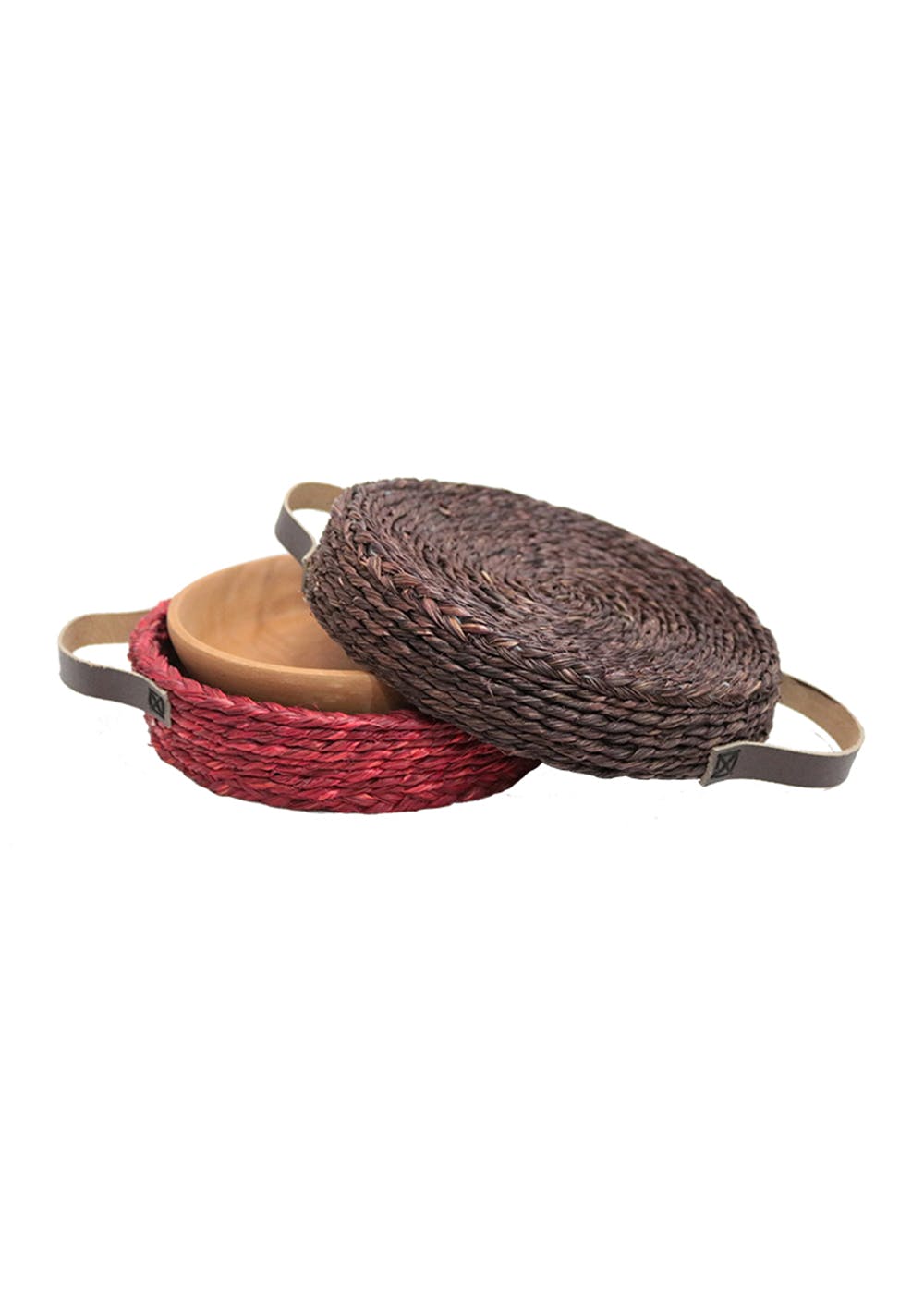 Handmade Mitti Bakeware with Sabaii Baskets (Red and Brown)