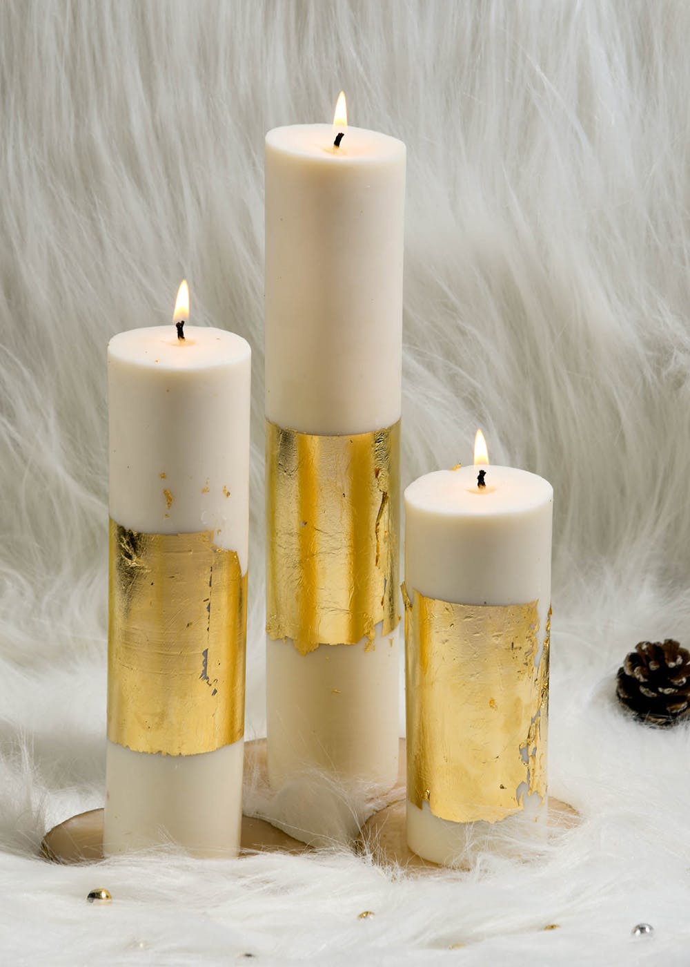 Get Peace - Set Of 3 White Gold Pillar Candles - Cinnamon Roll
