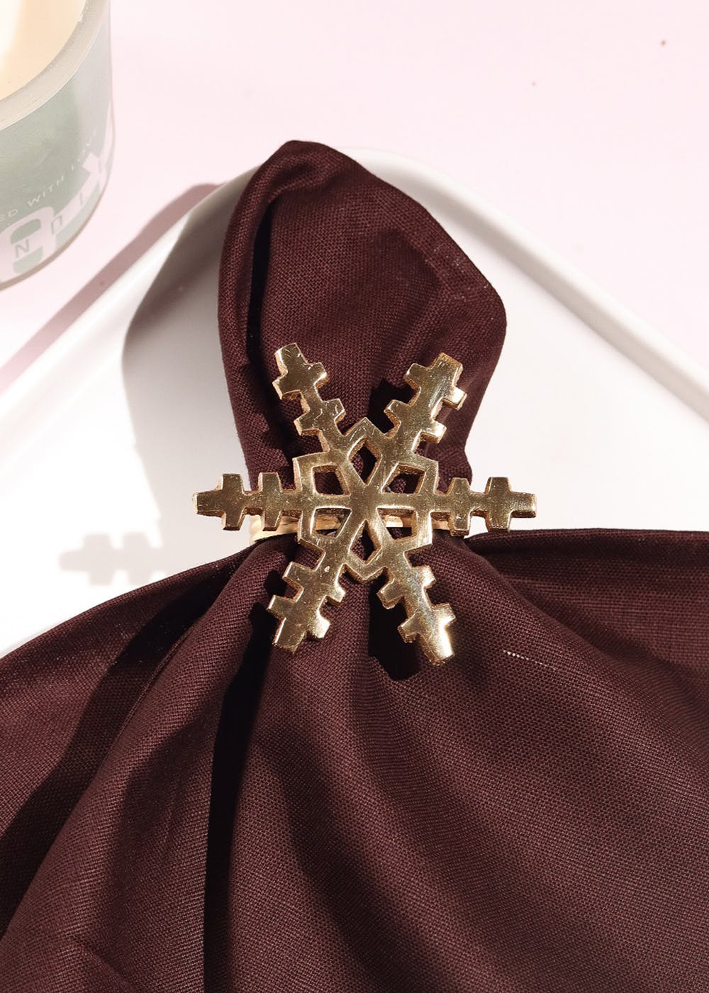 Get Snowflake Shaped Gold Napkin Ring Set of 4 at ₹ 999 LBB Shop