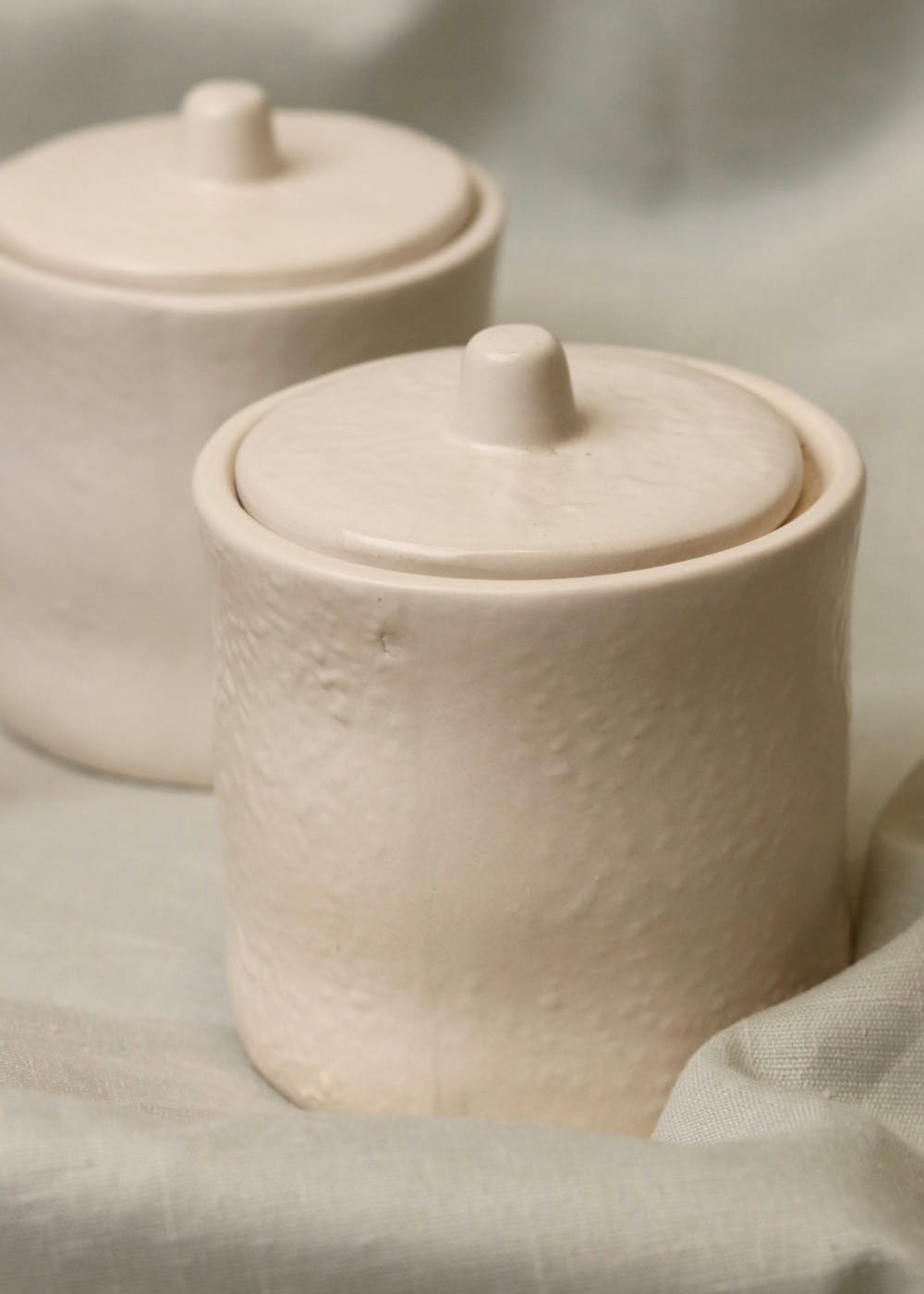 Get White Ceramic Jar Set of 2 at ₹ 699 LBB Shop