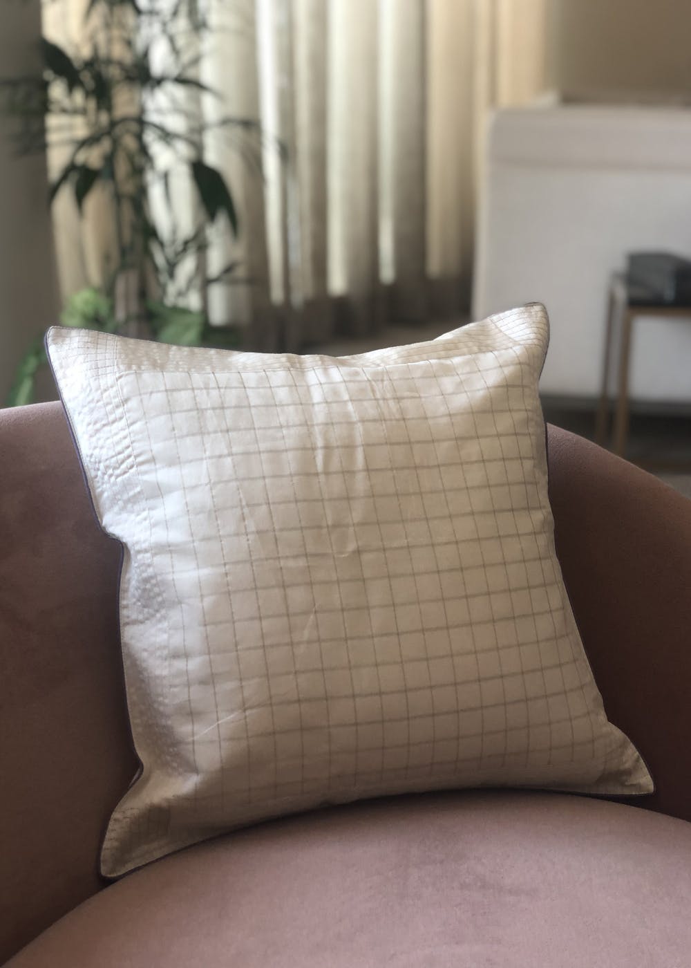 Silver Grid Pattern Chanderi Cushion