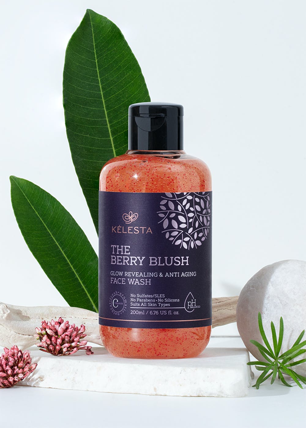 The Berry Blush Face Wash With Vitamin C - 200 ml 