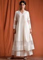 Hair,Footwear,Shoe,Neck,Sleeve,Waist,Dress,Gown,Fashion design,Fashion model