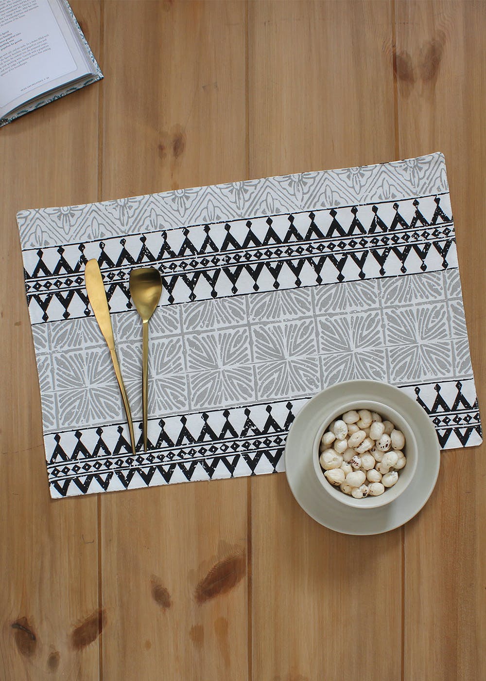 Get Set of 2 Multi Abstract & Floral Printed Placemat at ₹ 599 | LBB Shop
