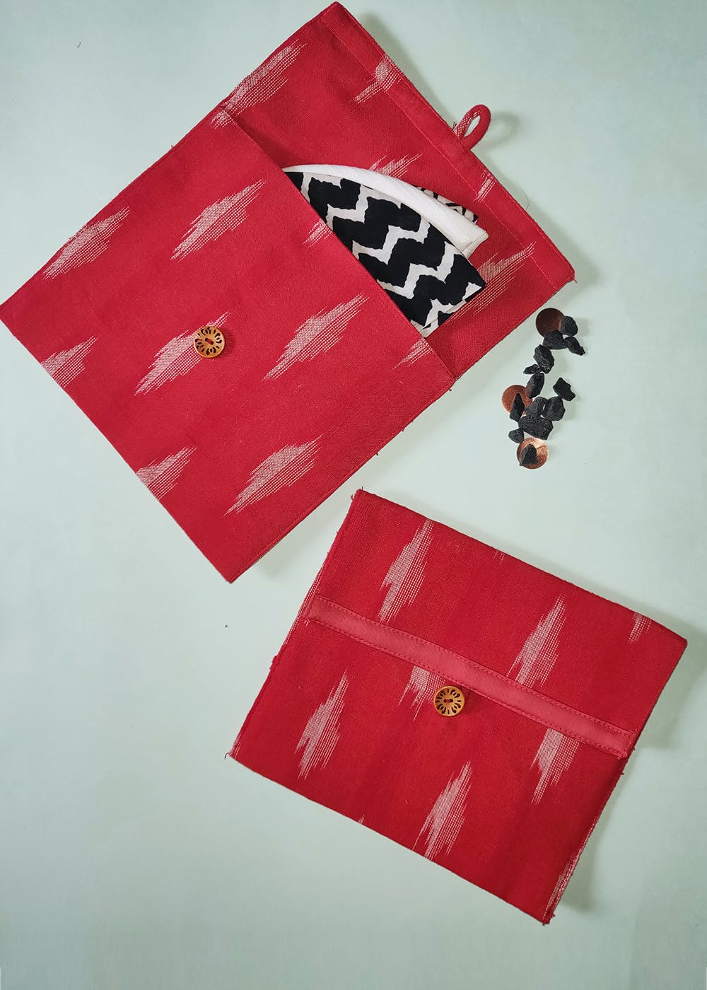 Get Ikat Detail Red Mask Holder at ₹ 380 LBB Shop