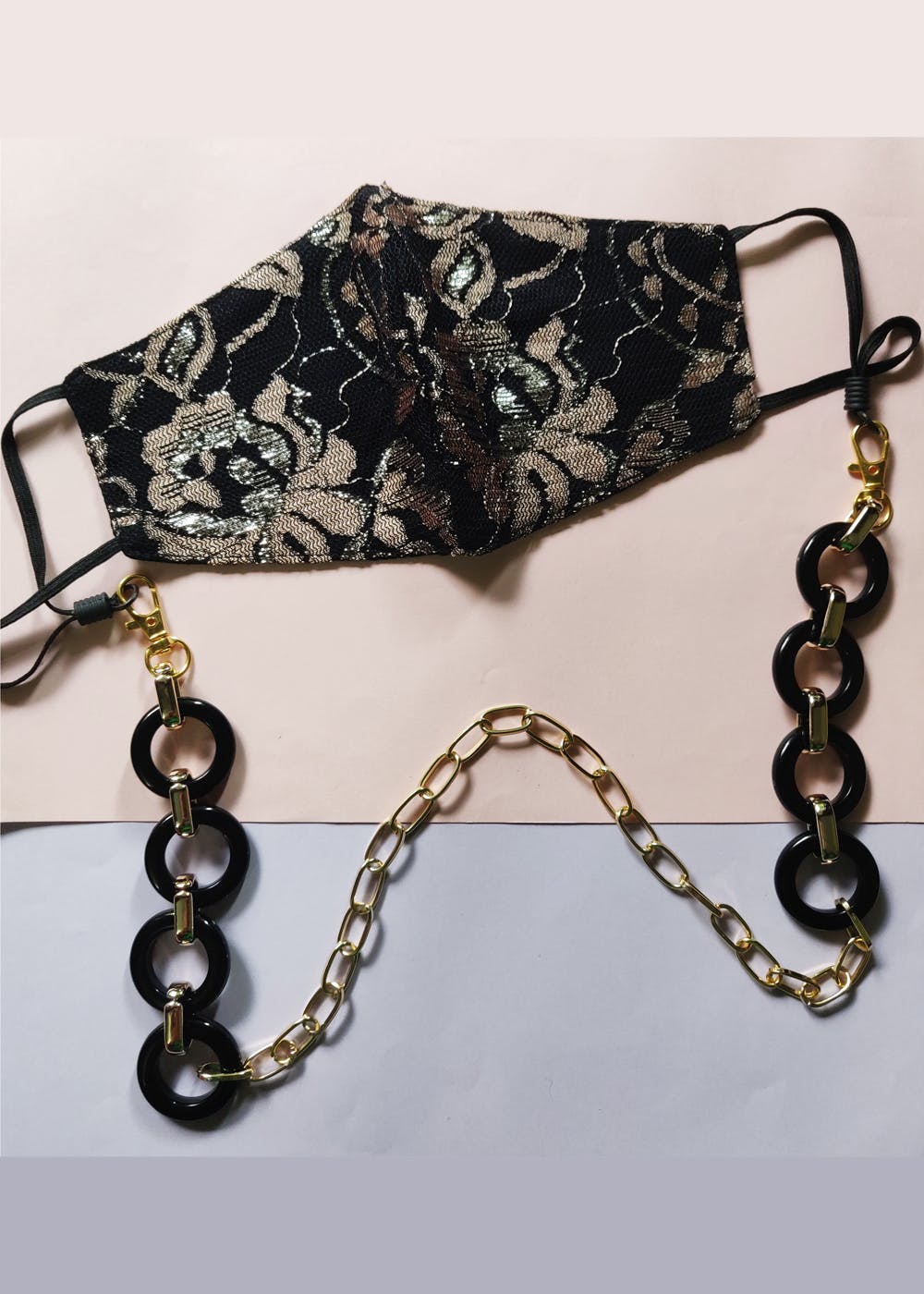 Product,Silver,Body jewelry,Bag,Luggage and bags,Material property,Shoulder bag,Font,Jewellery,Fashion design