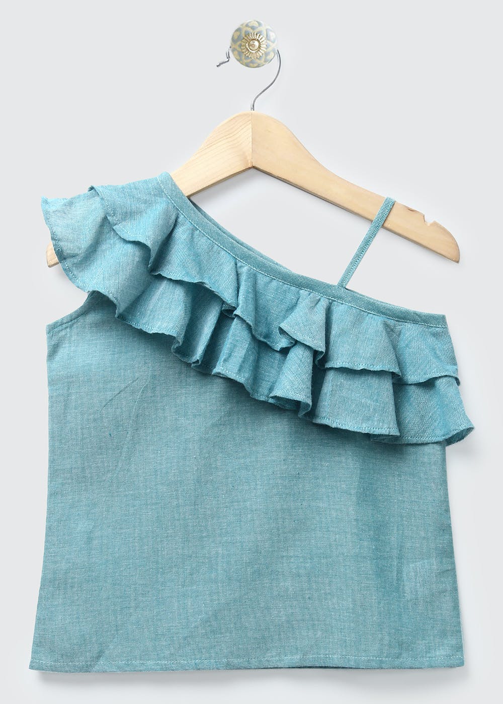 frill neckline
