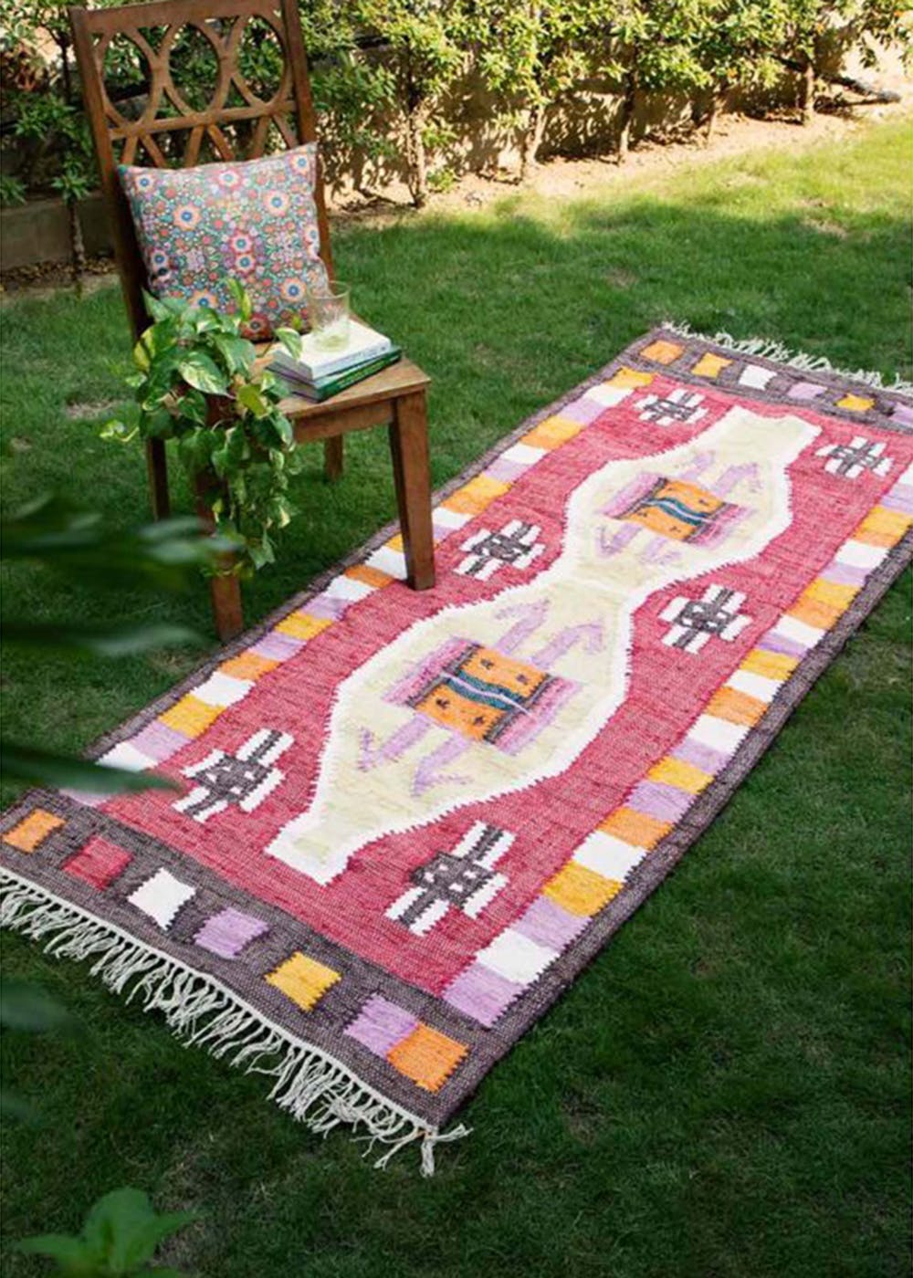 get-multicoloured-geometric-pattern-carpet-at-3144-lbb-shop