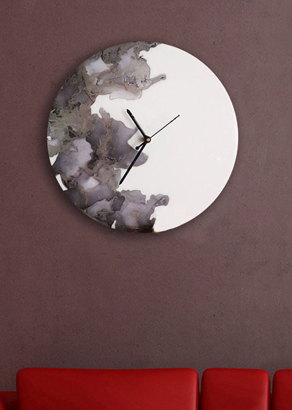 Clock,Wall,Circle,Wall clock,Home accessories,Room,Still life photography,Interior design,Furniture,Still life