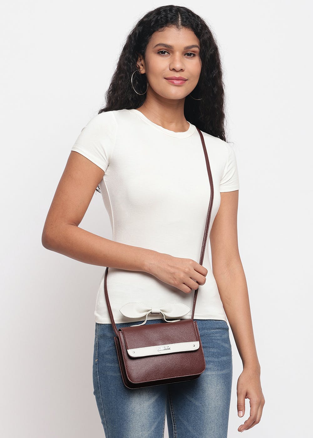 Get Burgandy Stylish Top Bow Sling Bag at ₹ 1379 LBB Shop