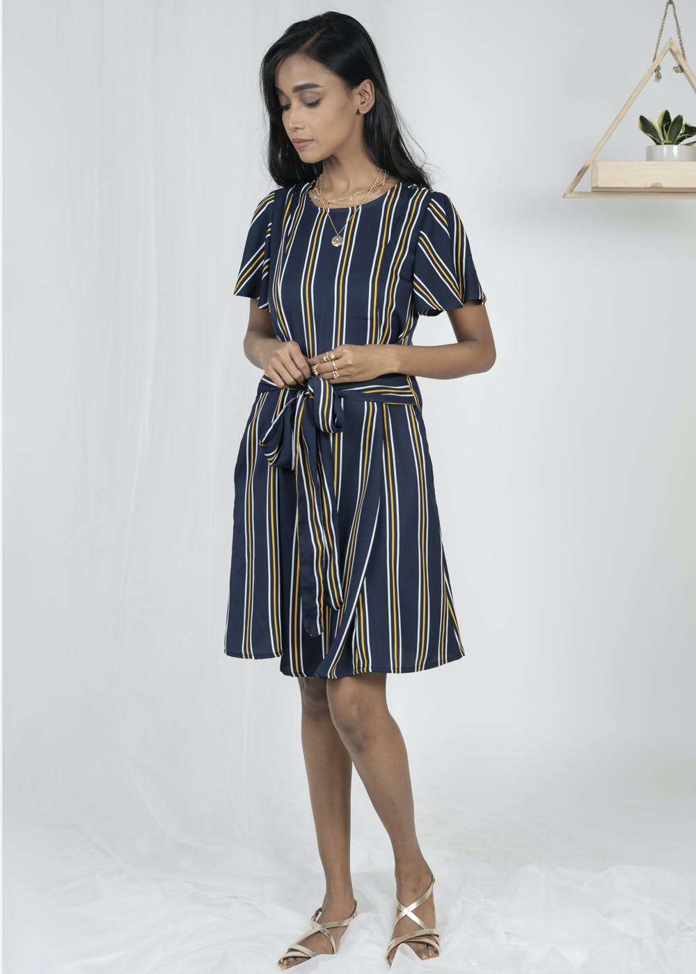 Get Bow Waist Tie Detail Navy \u0026 Yellow 