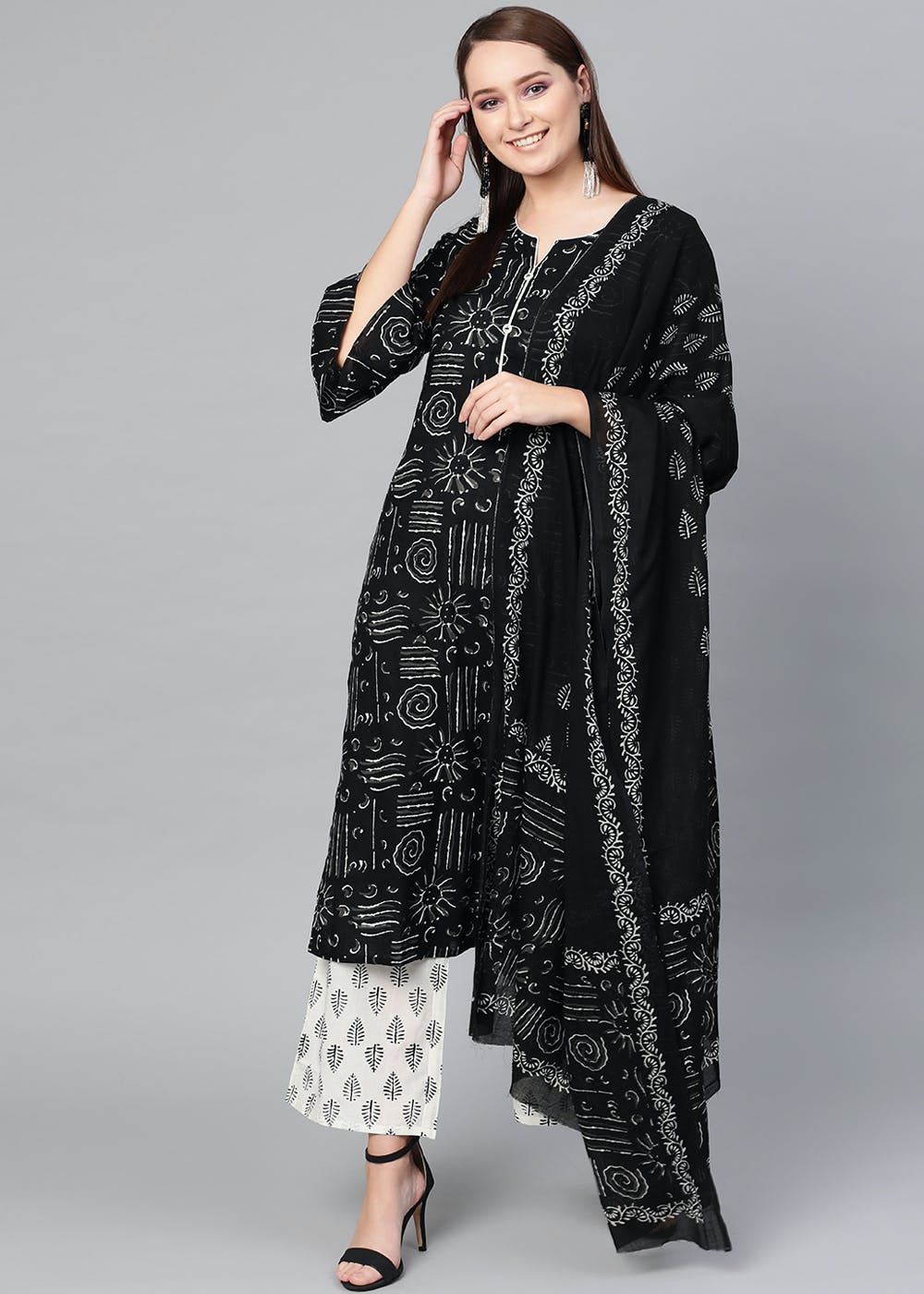 Women Off-White & Black Printed Straight Kurta With Plazzo  & Dupatta